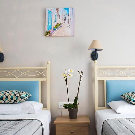 Ino Hotel Kamári Buitenkant foto