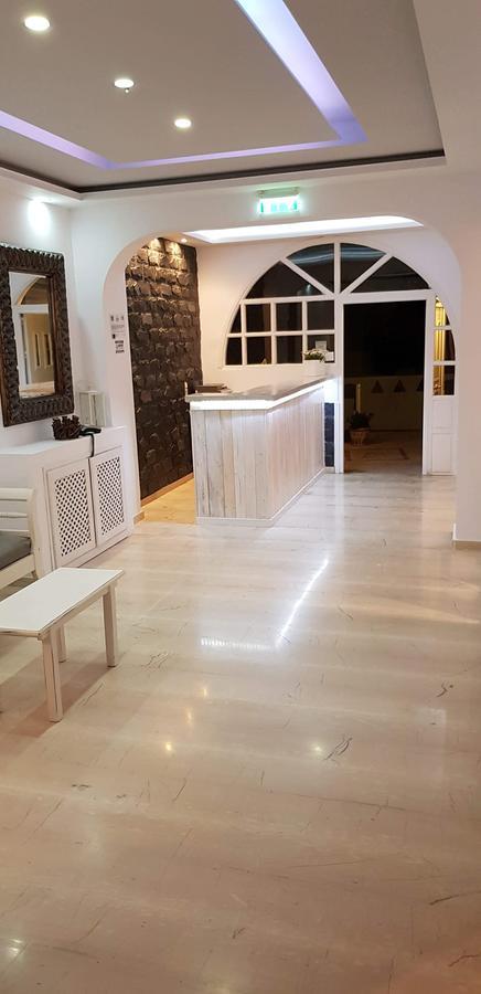 Ino Hotel Kamári Buitenkant foto