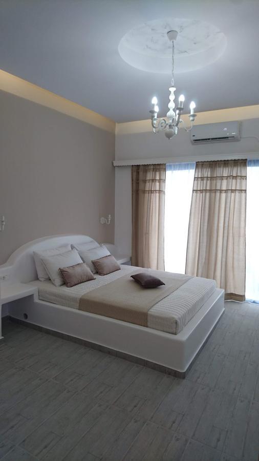 Ino Hotel Kamári Buitenkant foto
