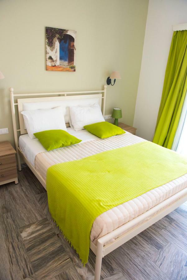 Ino Hotel Kamári Buitenkant foto