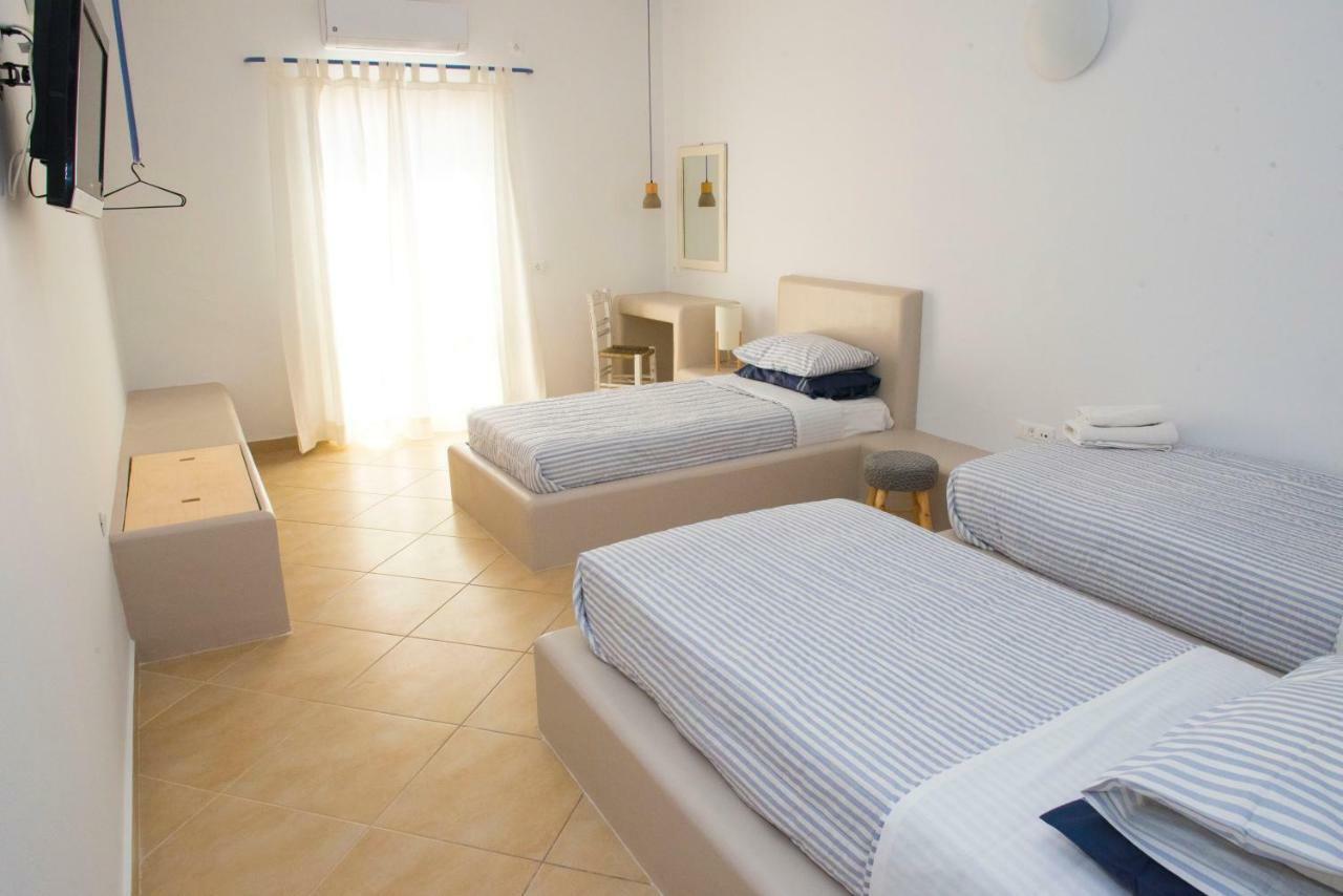 Ino Hotel Kamári Buitenkant foto