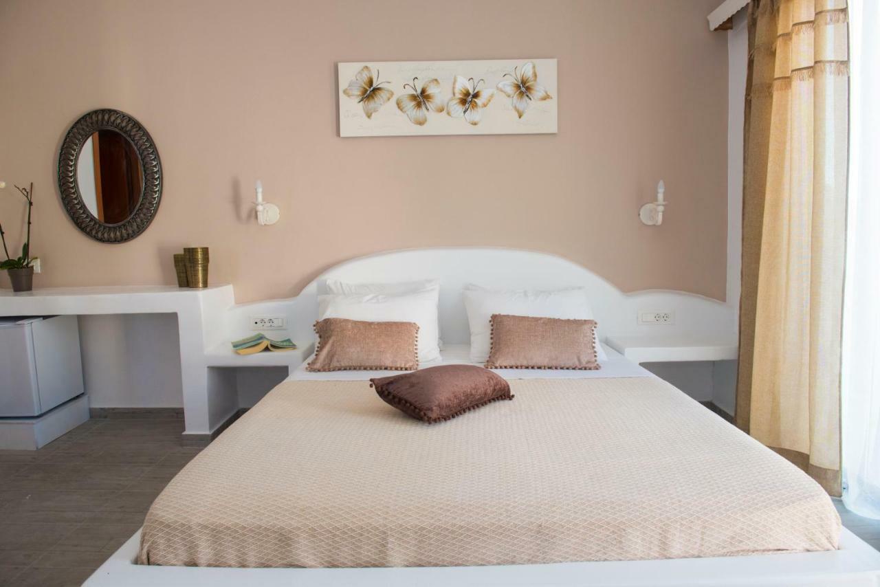 Ino Hotel Kamári Buitenkant foto