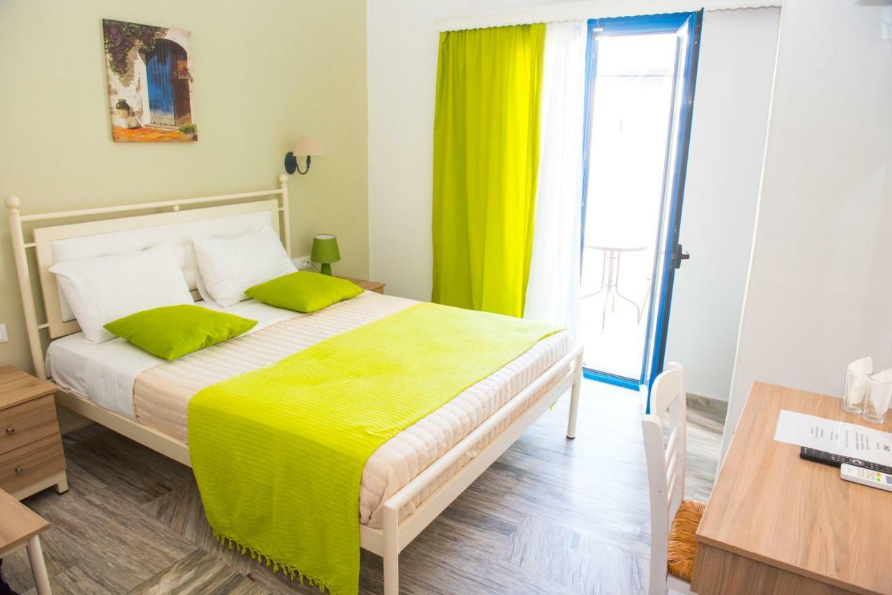 Ino Hotel Kamári Buitenkant foto