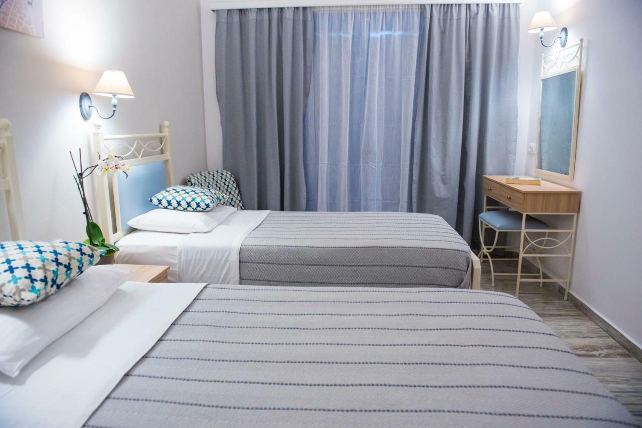 Ino Hotel Kamári Buitenkant foto